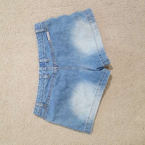 American Eagle Outfitters Women's Blue Denim Shorts - Picture 3 of 3